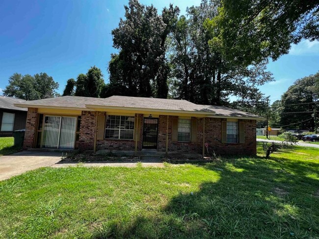 Primary Photo - 4417 Arehart Dr