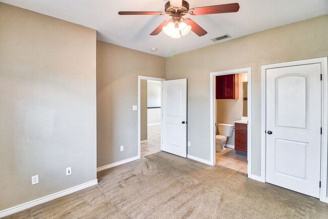 Building Photo - Wolf Creek Condos