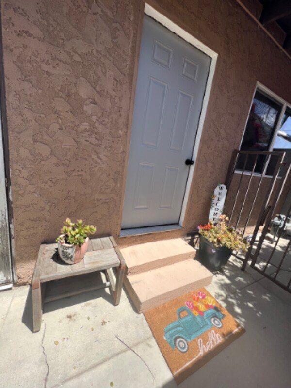 Building Photo - 28102 Montereina Dr