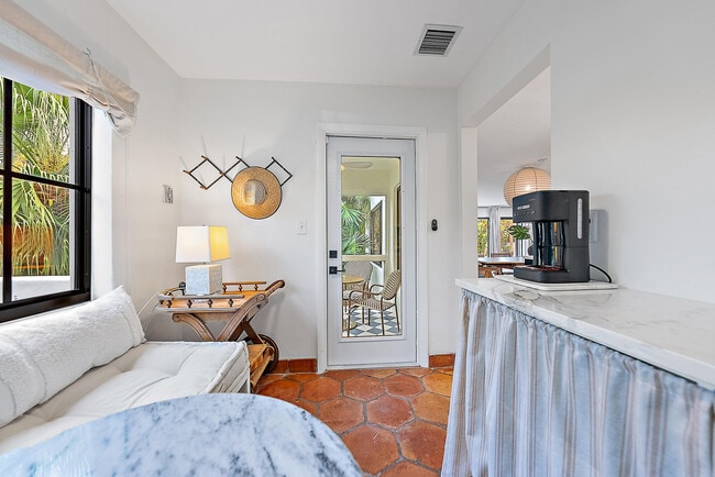 Building Photo - 1271 Morse Blvd