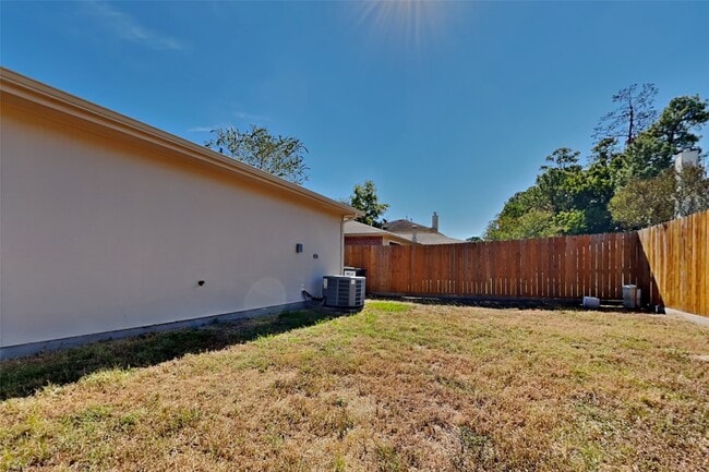 Building Photo - 28907 Sedgefield St