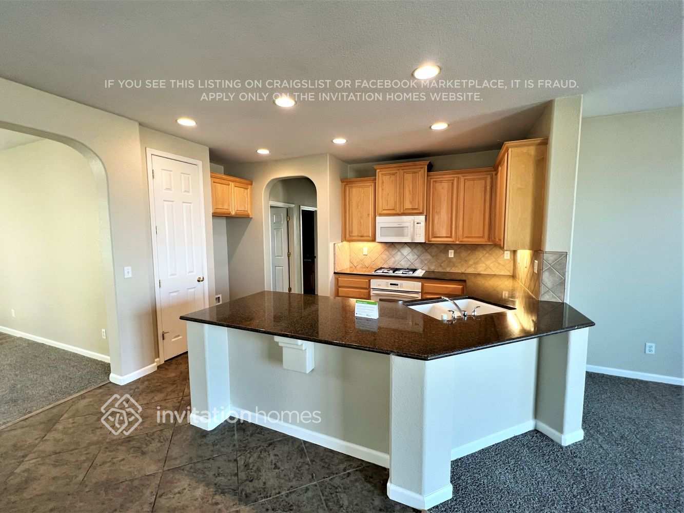 Building Photo - 1802 Coffee Creek Way