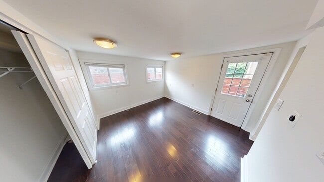 Building Photo - 1326 E Susquehanna Ave
