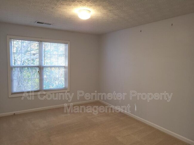 Building Photo - 287 Ridgestone Way SW