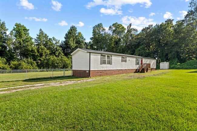 Building Photo - 185 Justice Rd