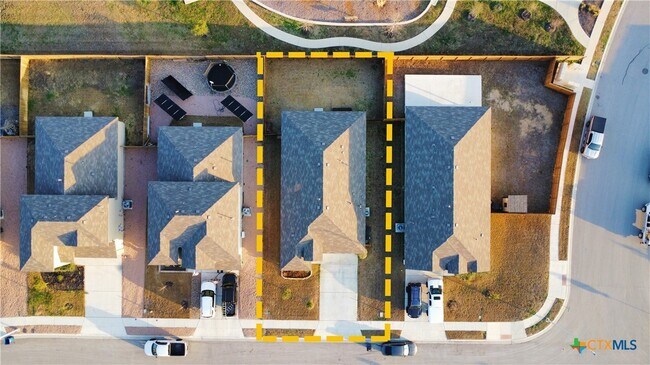 Building Photo - 408 Pebble Creek Run