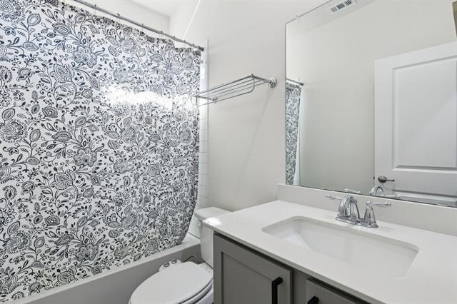 Building Photo - 11112 Canyon Oak St