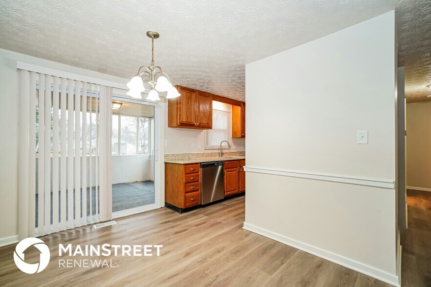 Building Photo - 511 Hilltop Dr