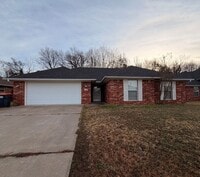 Building Photo - **COMING SOON**Welcome to this conveniently located home in Russellville, AR.