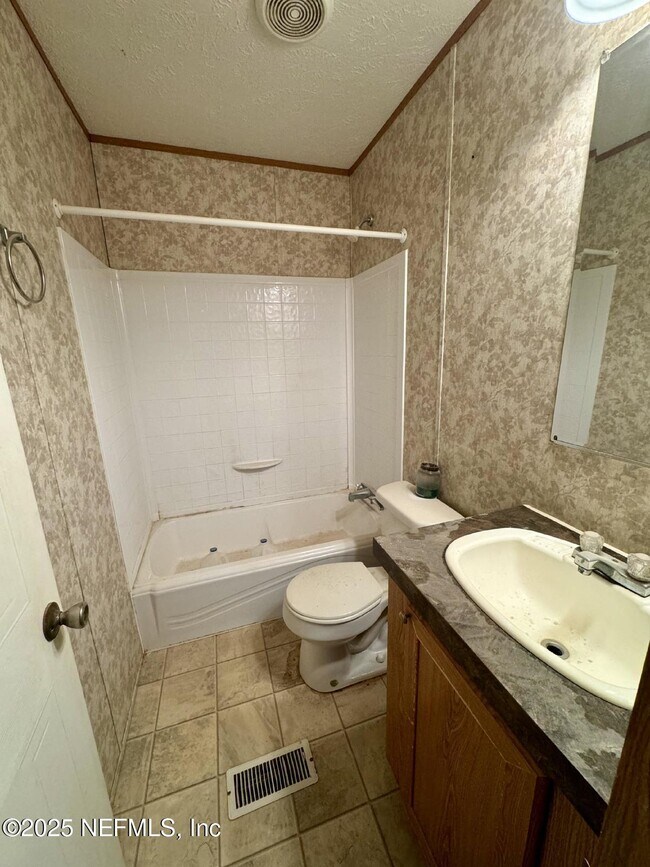 Building Photo - 108 Willow Trail