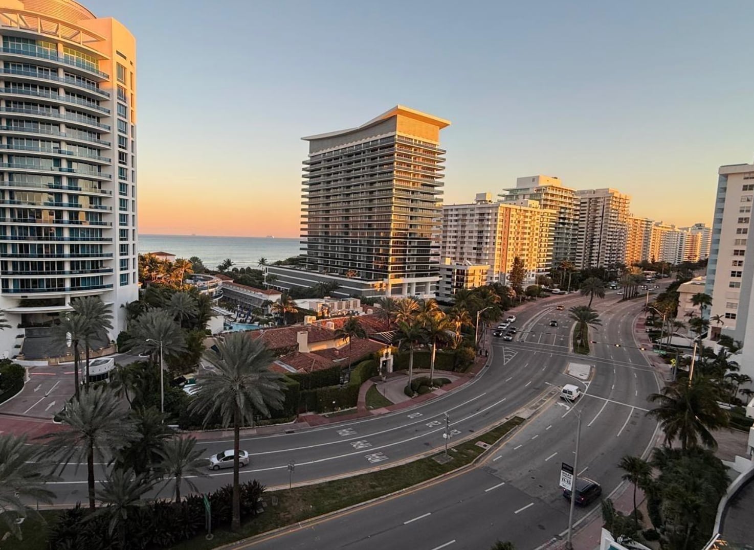 Building Photo - 5900 Collins Ave