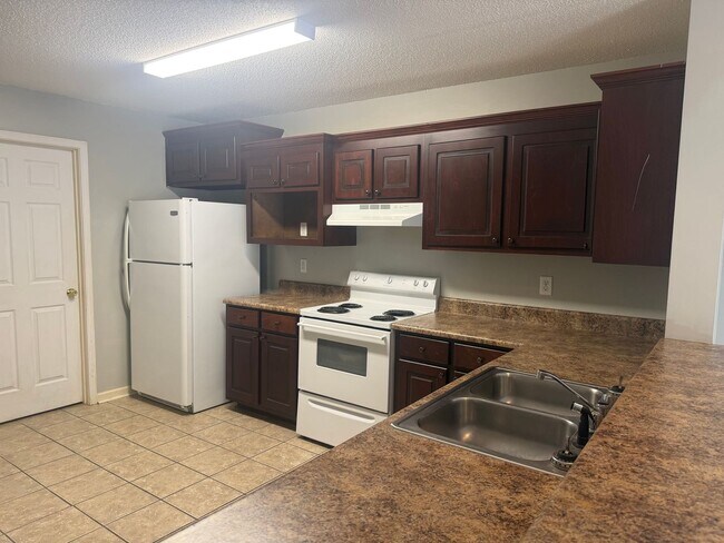 Building Photo - 2500 Barnesdale Wy