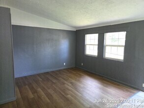 Building Photo - Nice 3BD/1BA