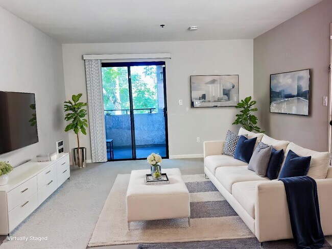 Building Photo - 880 E Fremont Ave