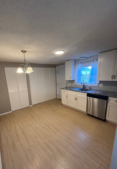 Building Photo - 29 Beauregard St