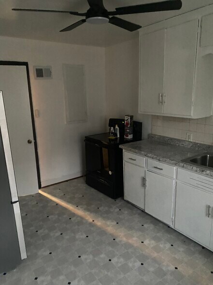 Building Photo - 3416 N 58th St