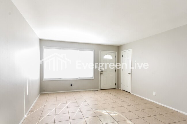 Building Photo - 8426 Montery Rd