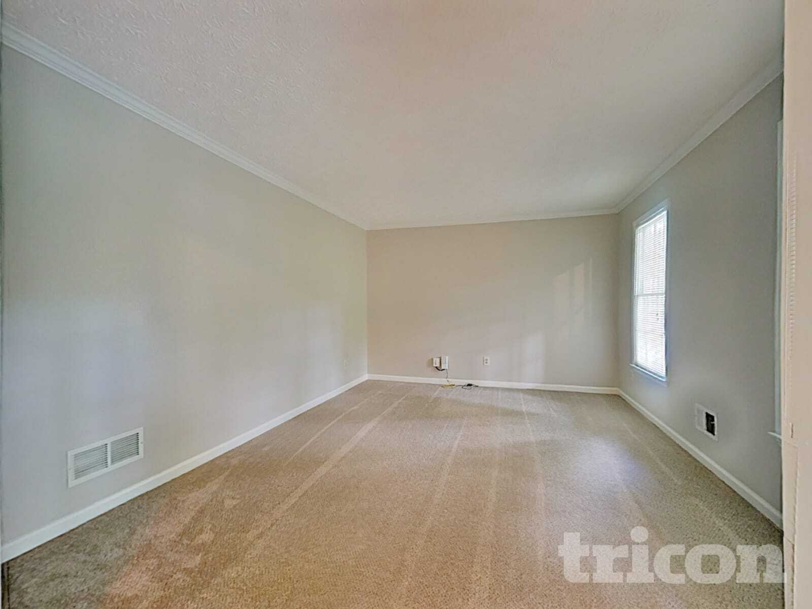 Building Photo - 1516 Maple Ridge Dr