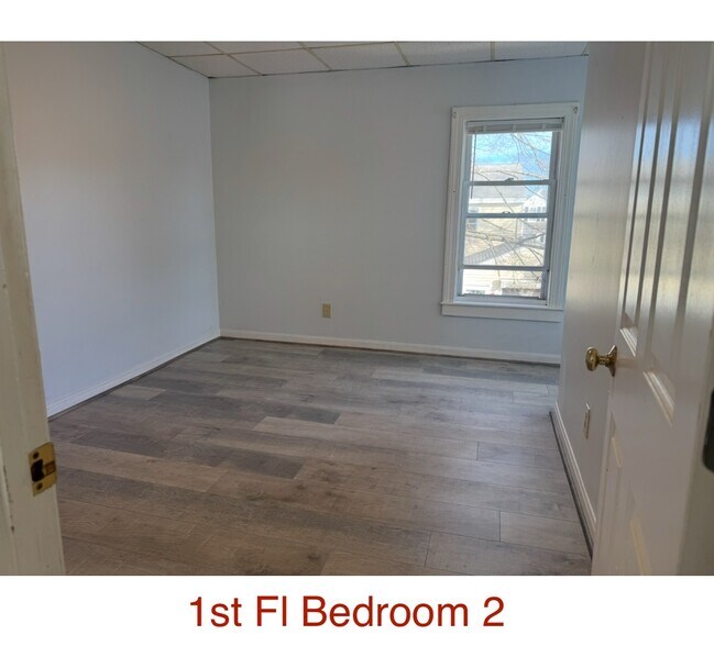 Building Photo - 10 S Kimball St