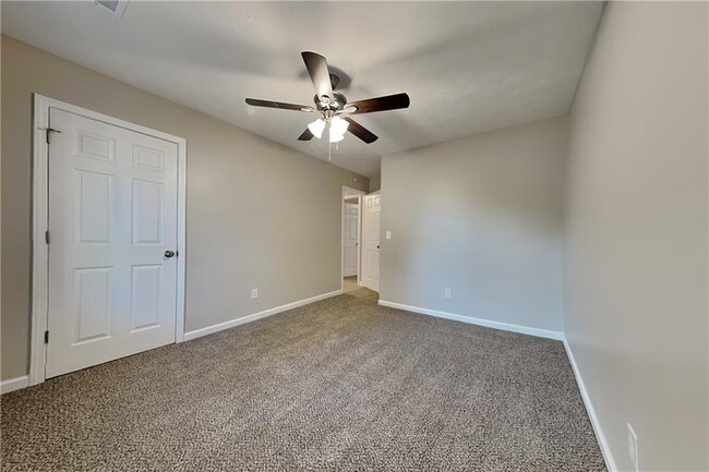 Building Photo - 229 Colemans Bluff Dr