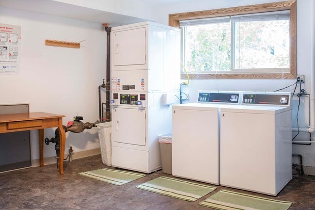 Building Photo - Montana