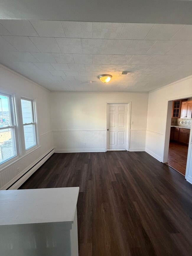 Building Photo - 17 N 24th St