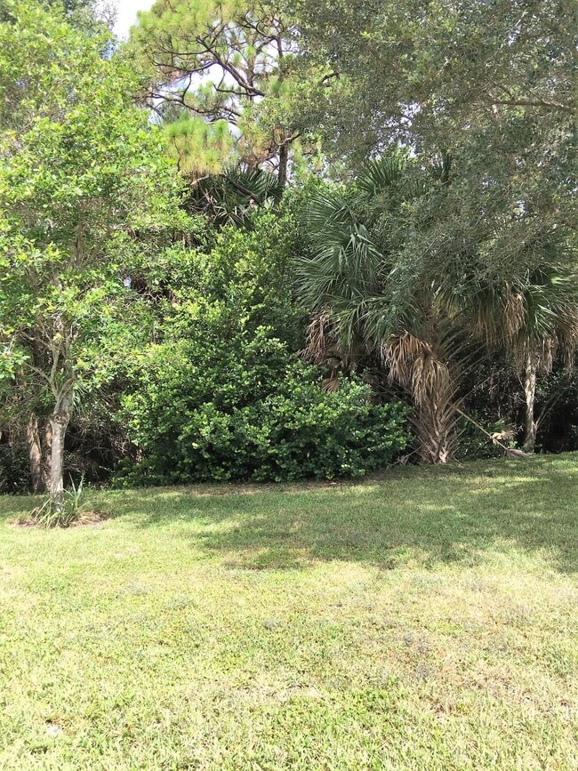 Building Photo - 8625 Plum Cay