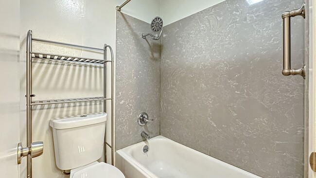 Building Photo - Exceptionally Renovated Corner Apartment at Watergate!