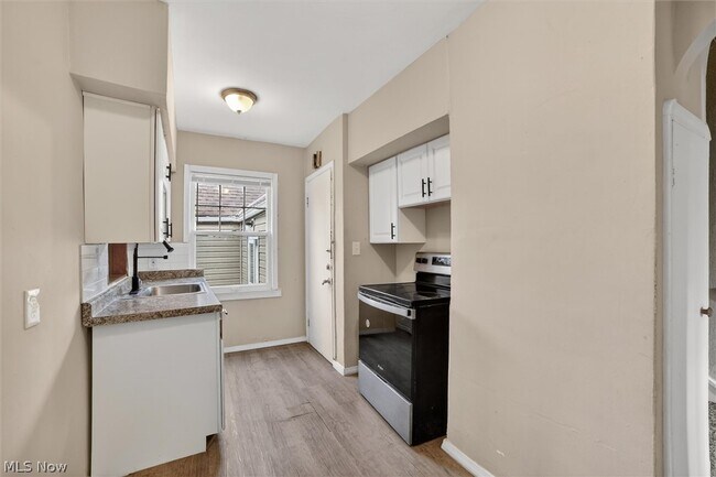 Building Photo - 17208 Lipton Ave