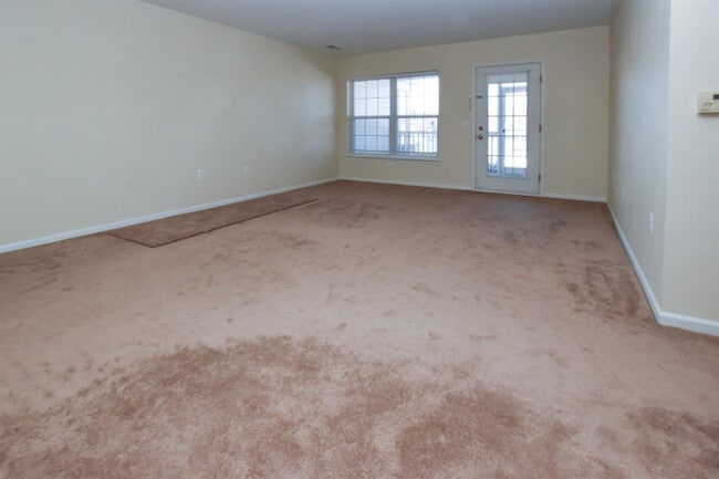 Building Photo - 2790 S Knightsbridge Cir