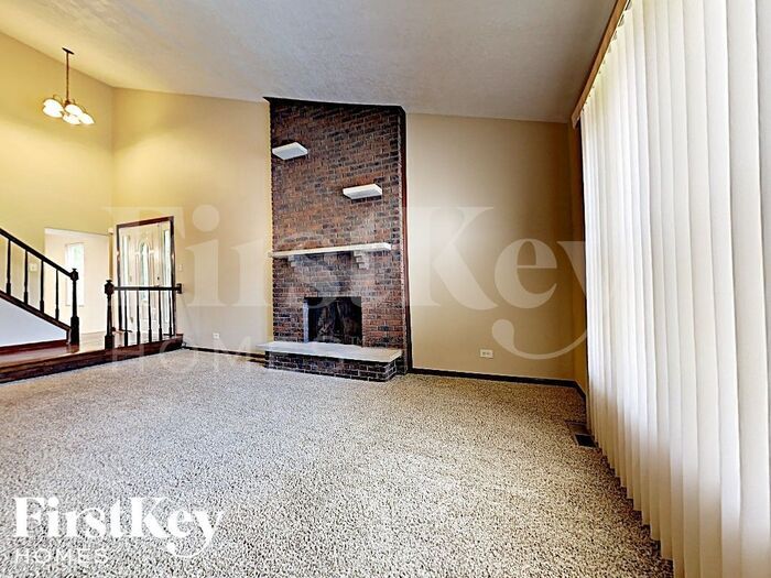 Building Photo - 901 Autumn Ln