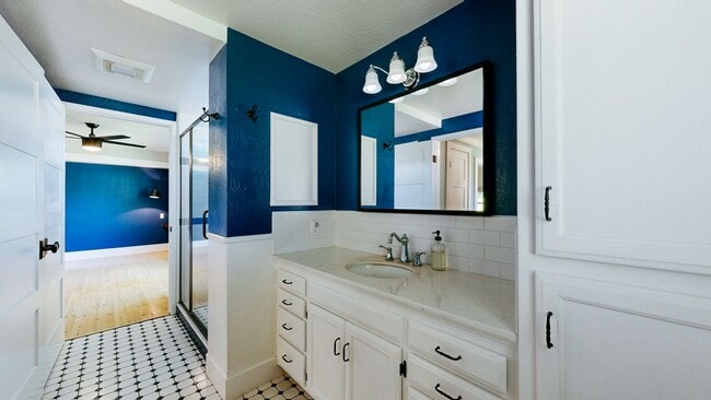 Building Photo - Country Charm Meets Vineyard Views! Two Bedroom Two bath with room to relax!