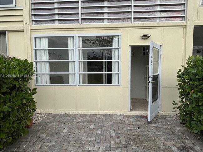 Building Photo - 149 Westbury E