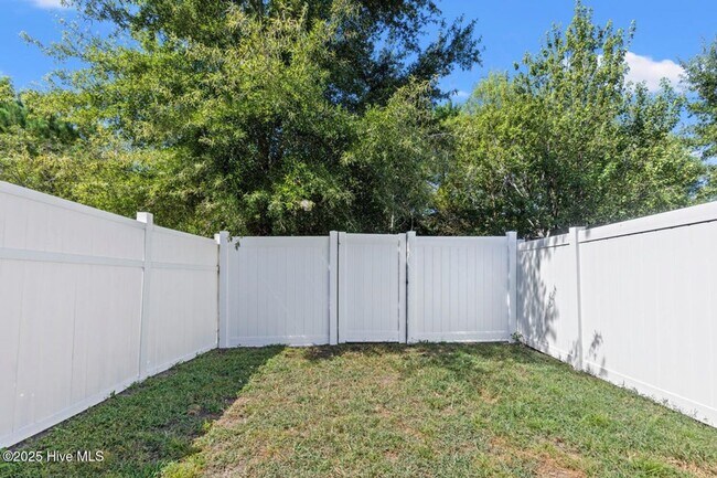 Building Photo - 2 Bed Townhome In Carolina Forest!