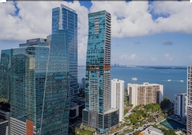 Building Photo - 1451 Brickell Ave