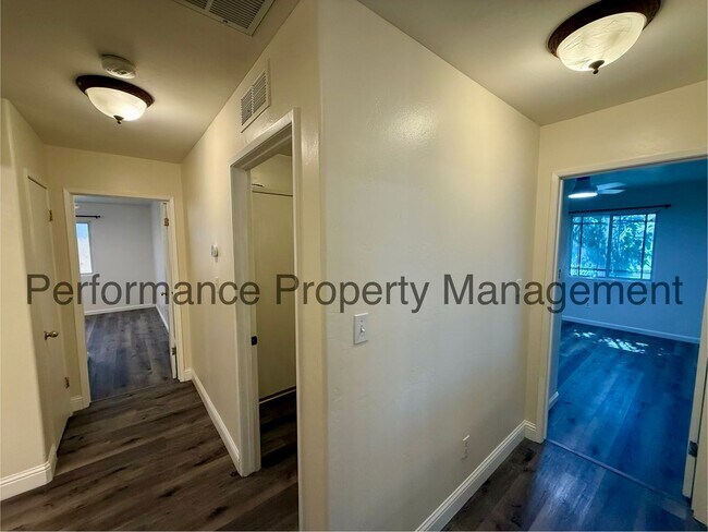 Building Photo - 10720 Anacostia Way