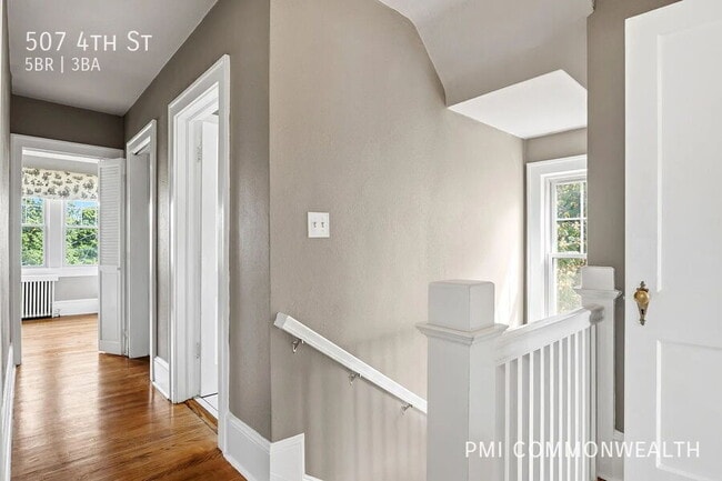 Building Photo - 507 4th St