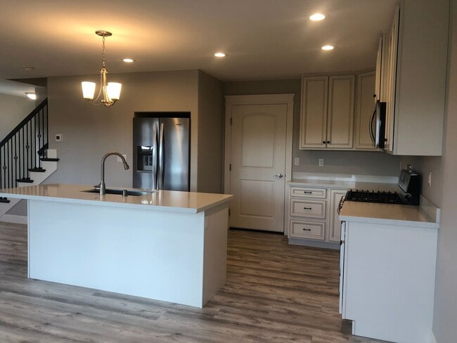 Building Photo - 222 W Celtic Cir