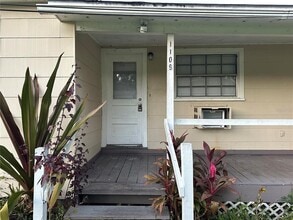 Building Photo - 1109 Willow Ave