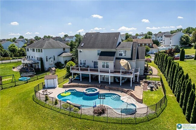 Building Photo - 202 McNair Cir