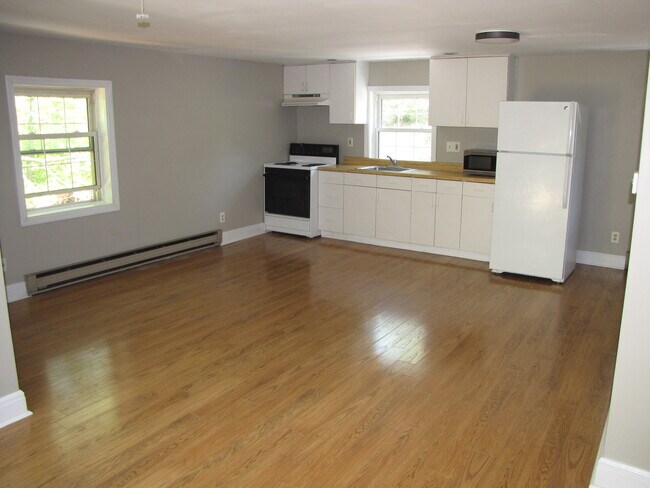 Primary Photo - 105 Rockwood Rd