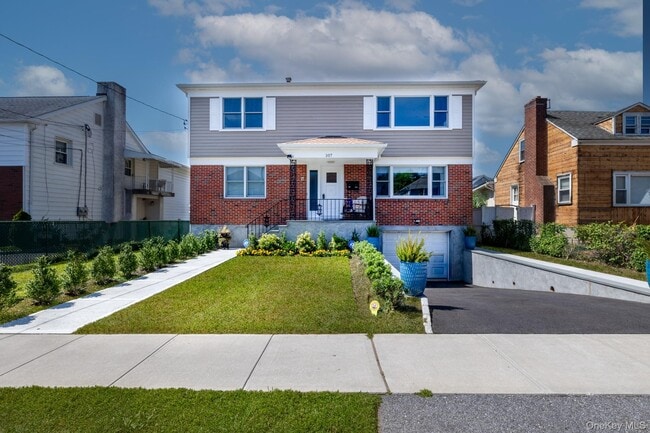 Primary Photo - 107 Woodside Ave