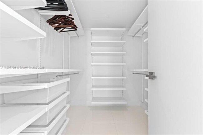 Building Photo - 1080 Brickell Ave