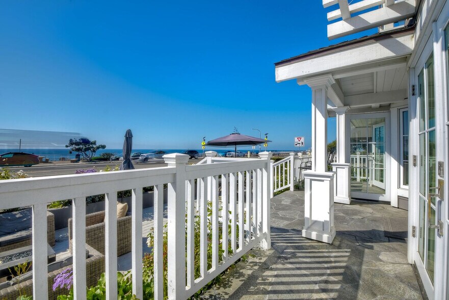 Building Photo - 3636 Carlsbad Blvd