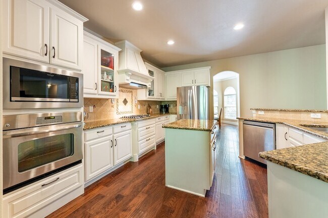 Building Photo - 939 Windham Dr