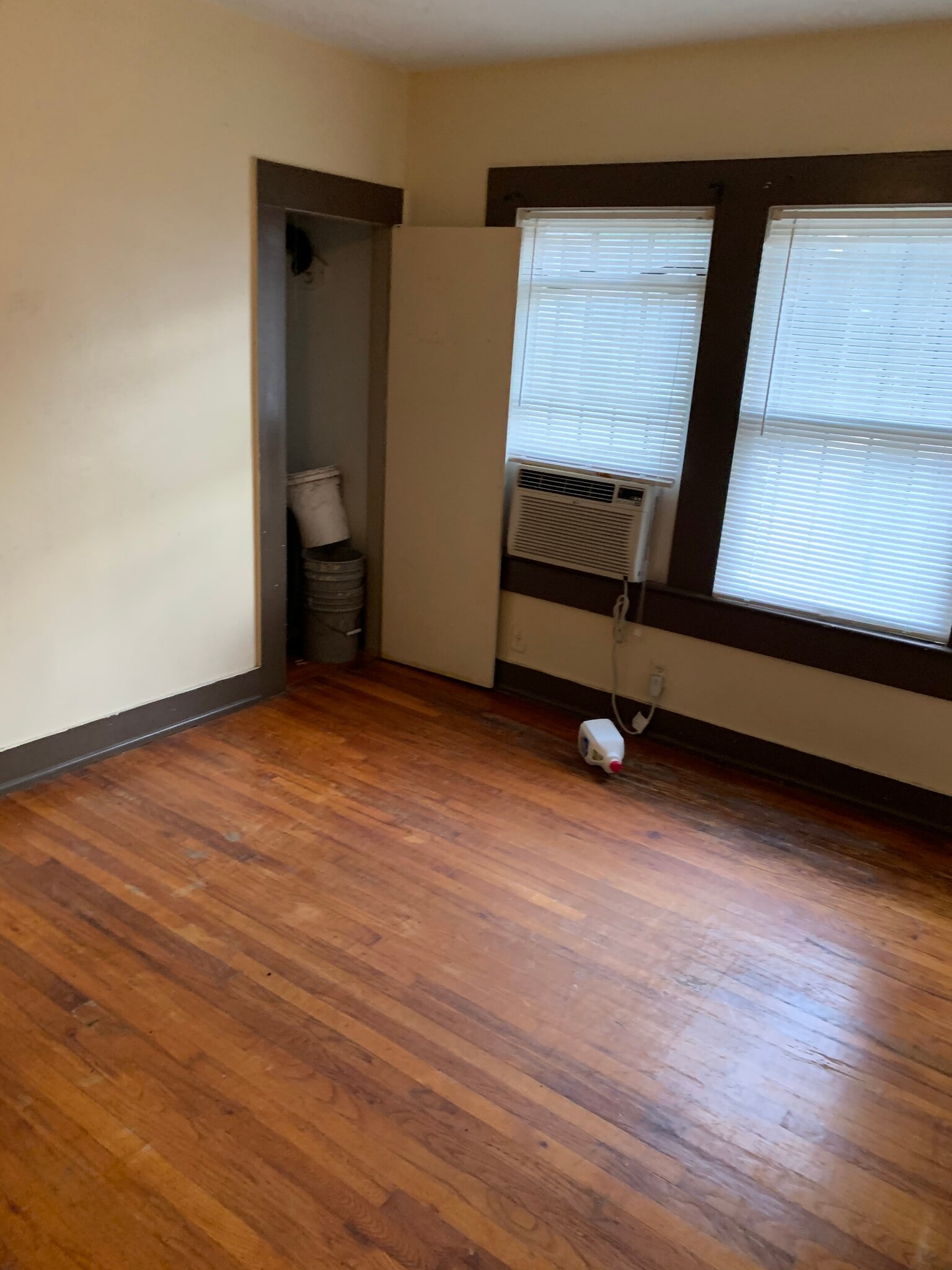 Building Photo - 1412 Old Shell Rd