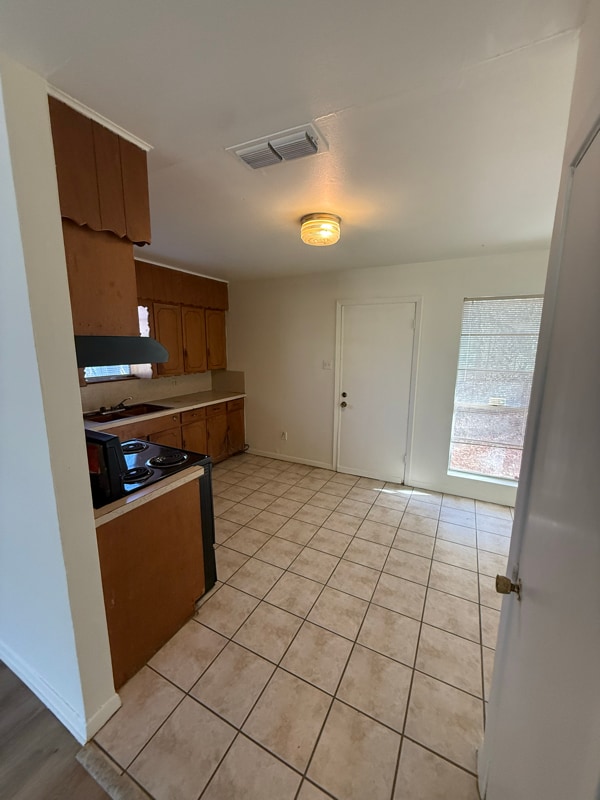 Building Photo - 1302 Scenic Dr