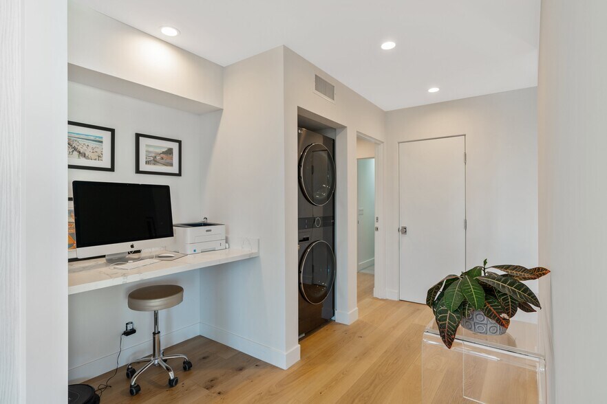 Building Photo - 3632 Beverly Ridge Dr