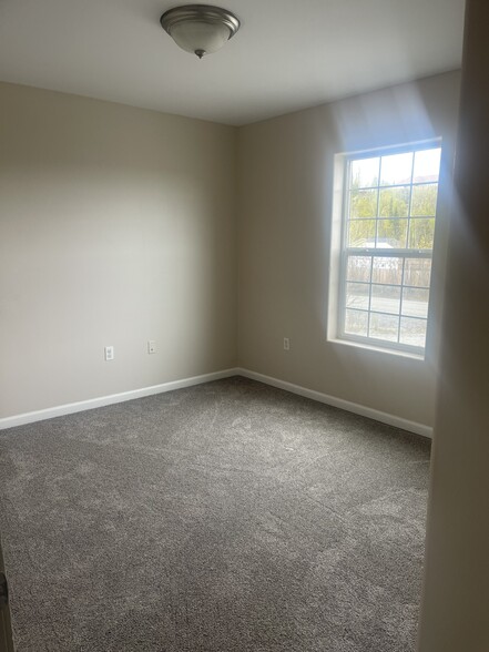 Bedroom - 4096 W Marble Way