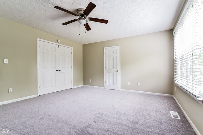 Building Photo - 12218 Van Spronsen Ct